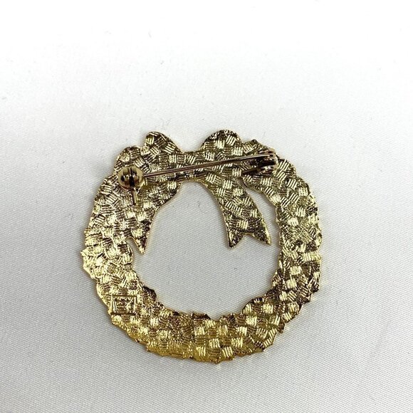 Fish Industries Vintage Cloisonne Holiday Wreath Pin Red Gold Green 1990's UK - Picture 2 of 4